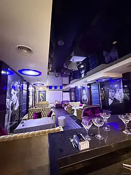 Satılır obyekt 330 m²