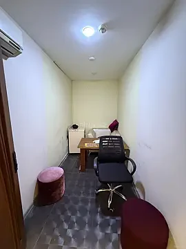 Satılır obyekt 330 m²
