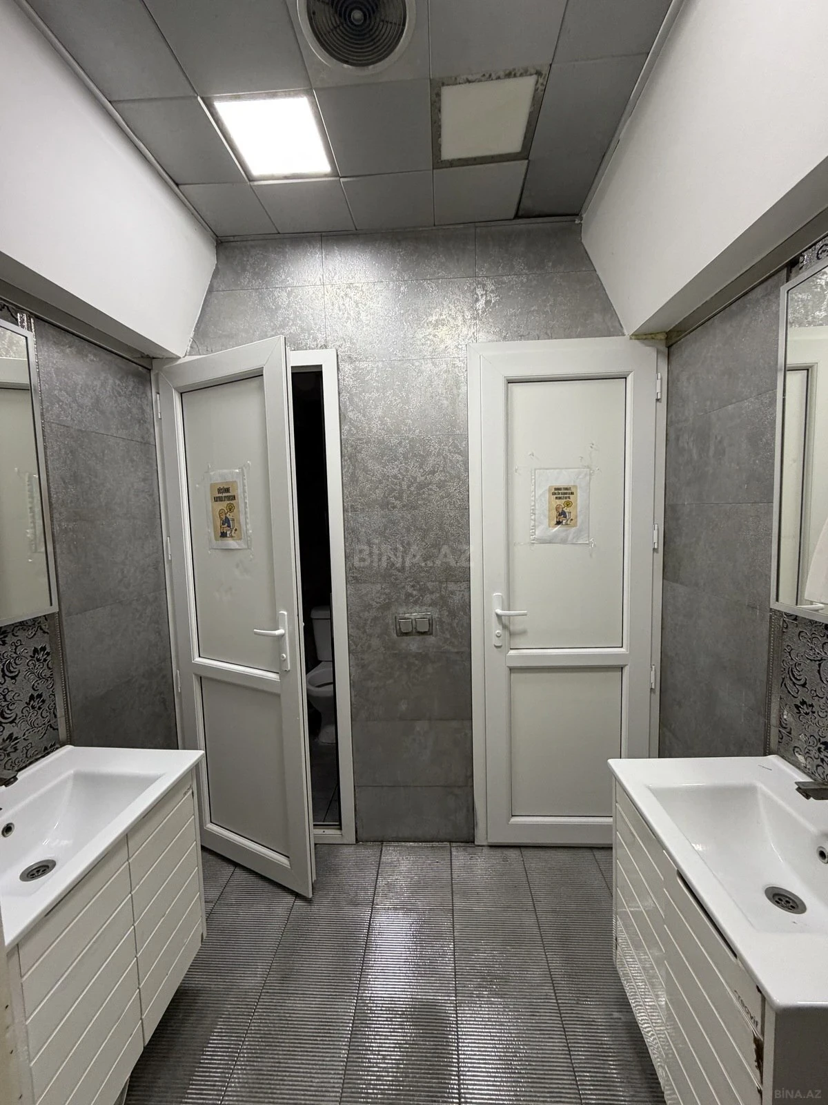 Satılır obyekt 330 m²