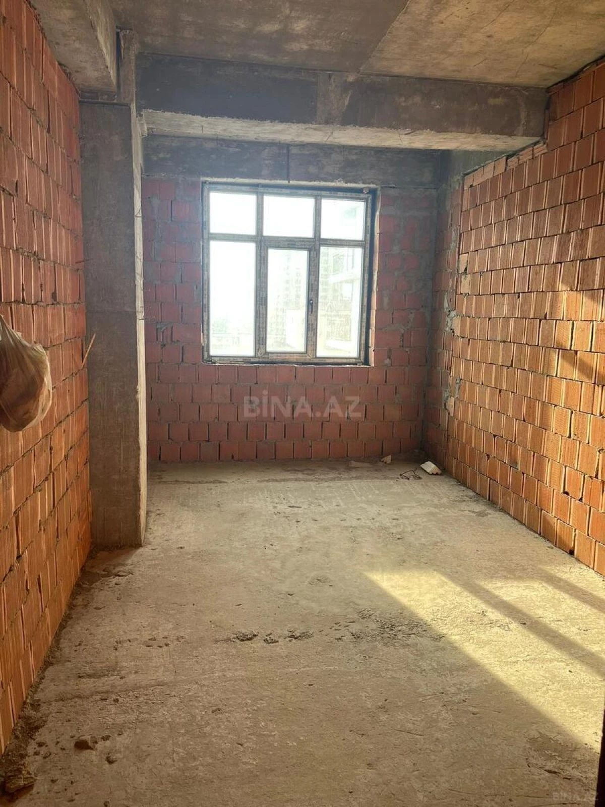 Satılır 3 otaqlı mənzil 127 m²