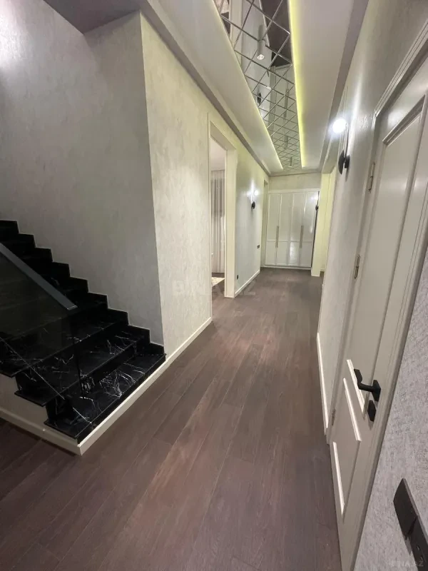 Kirayə verilir 4 otaqlı həyət evi 200 m²