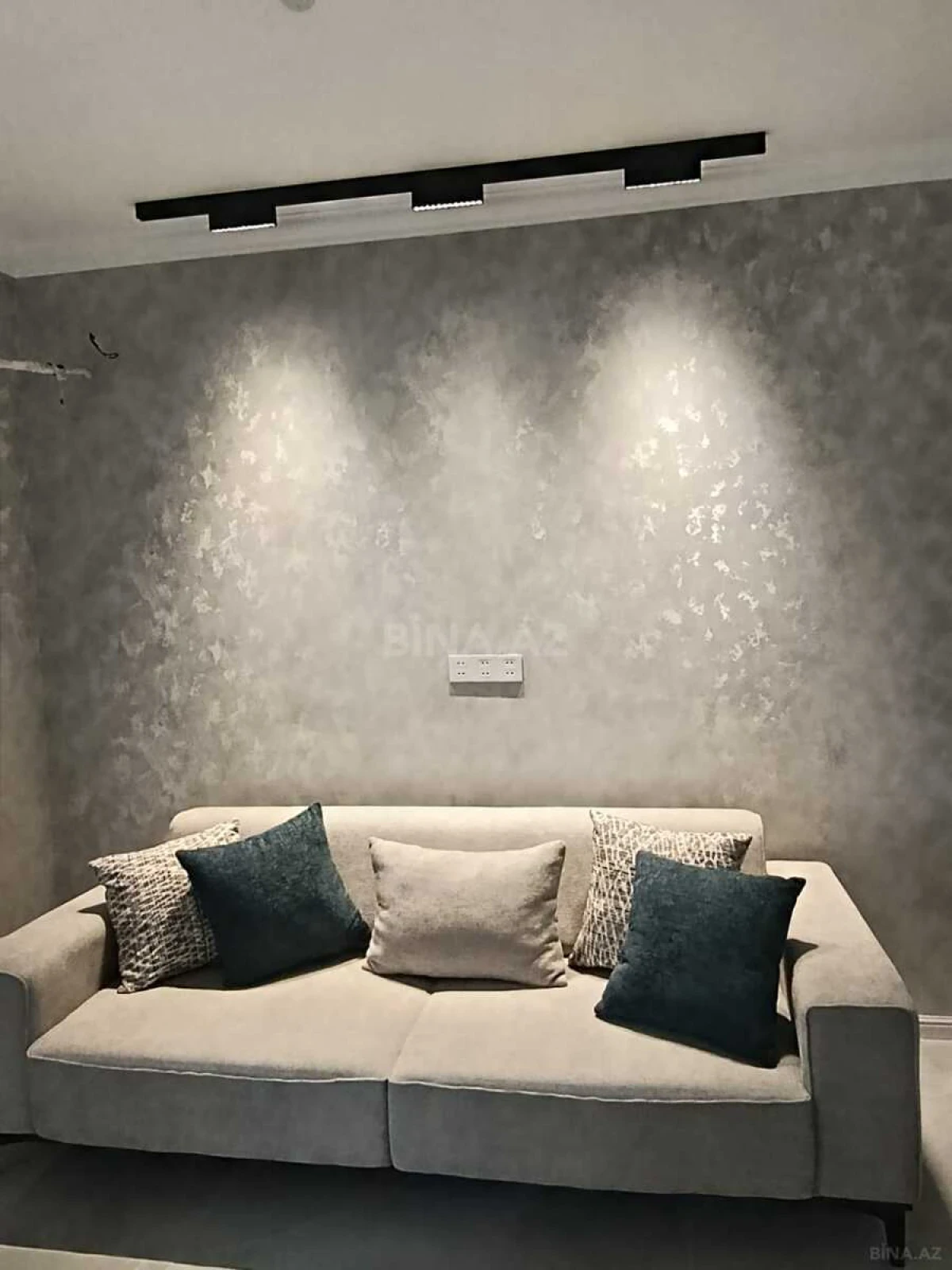 Satılır 3 otaqlı mənzil 45.6 m²