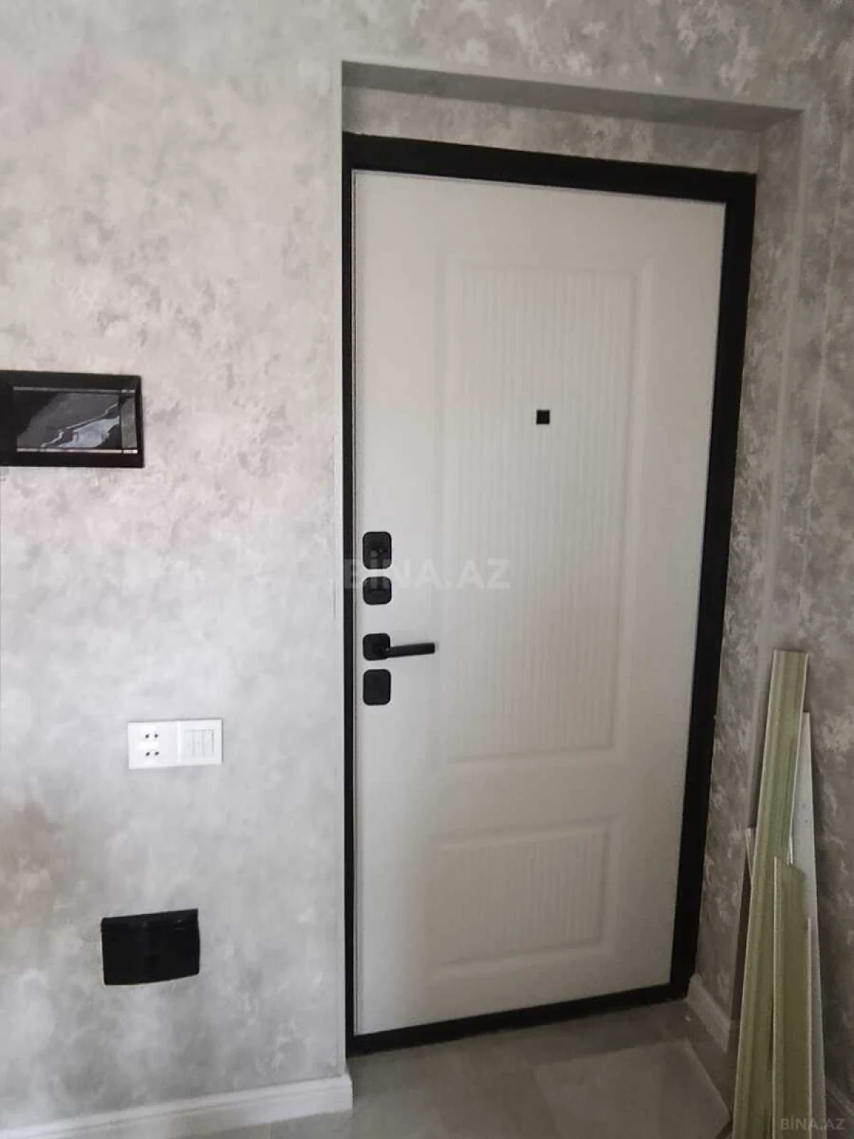 Satılır 3 otaqlı mənzil 45.6 m²