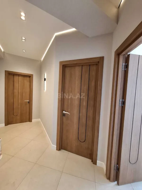 Satılır 3 otaqlı mənzil 120 m²