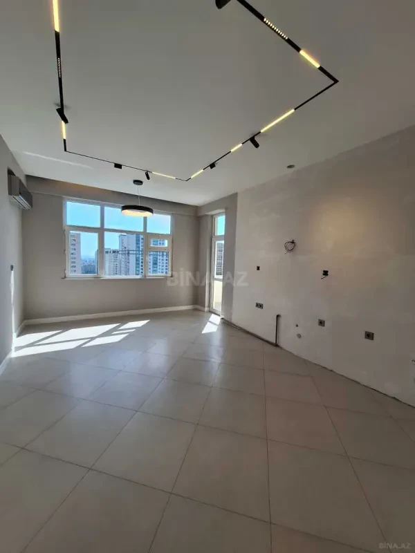 Satılır 3 otaqlı mənzil 120 m²