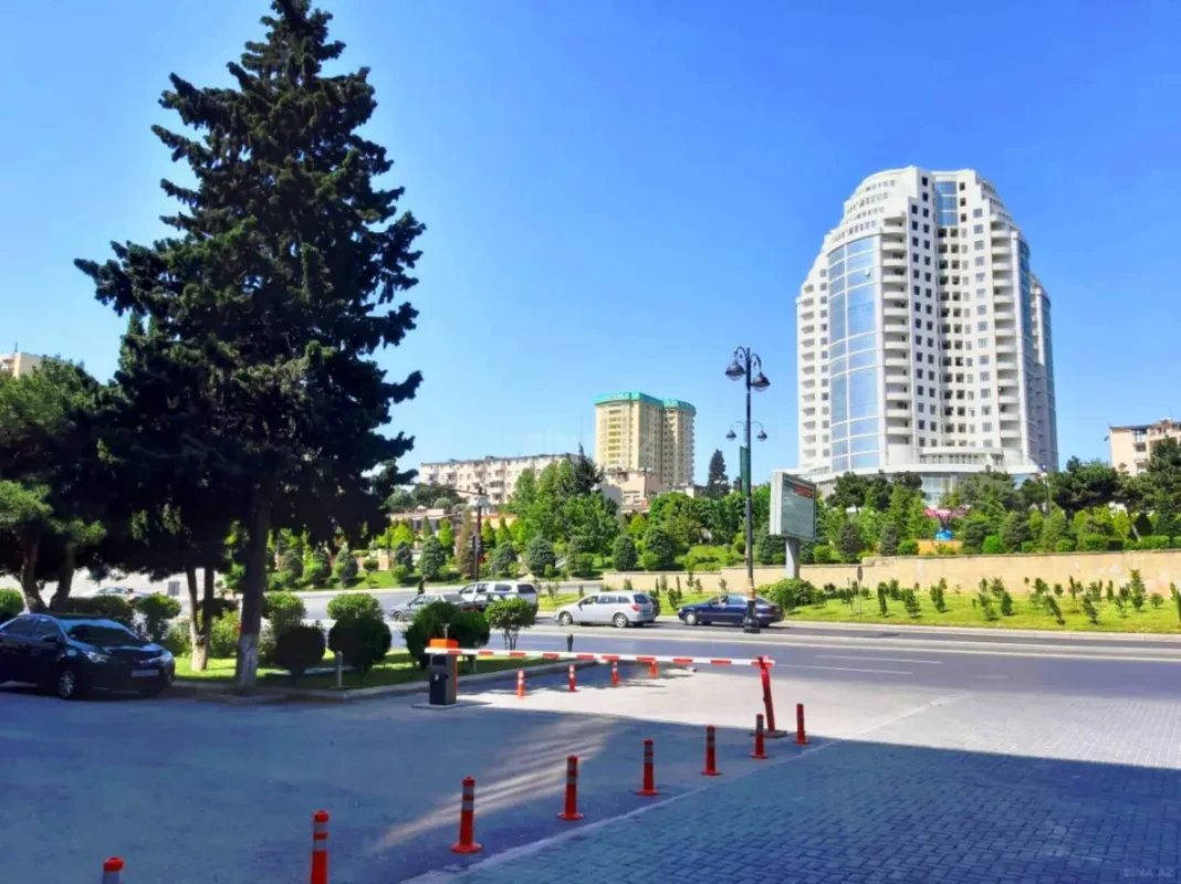 Satılır 3 otaqlı mənzil 120 m²