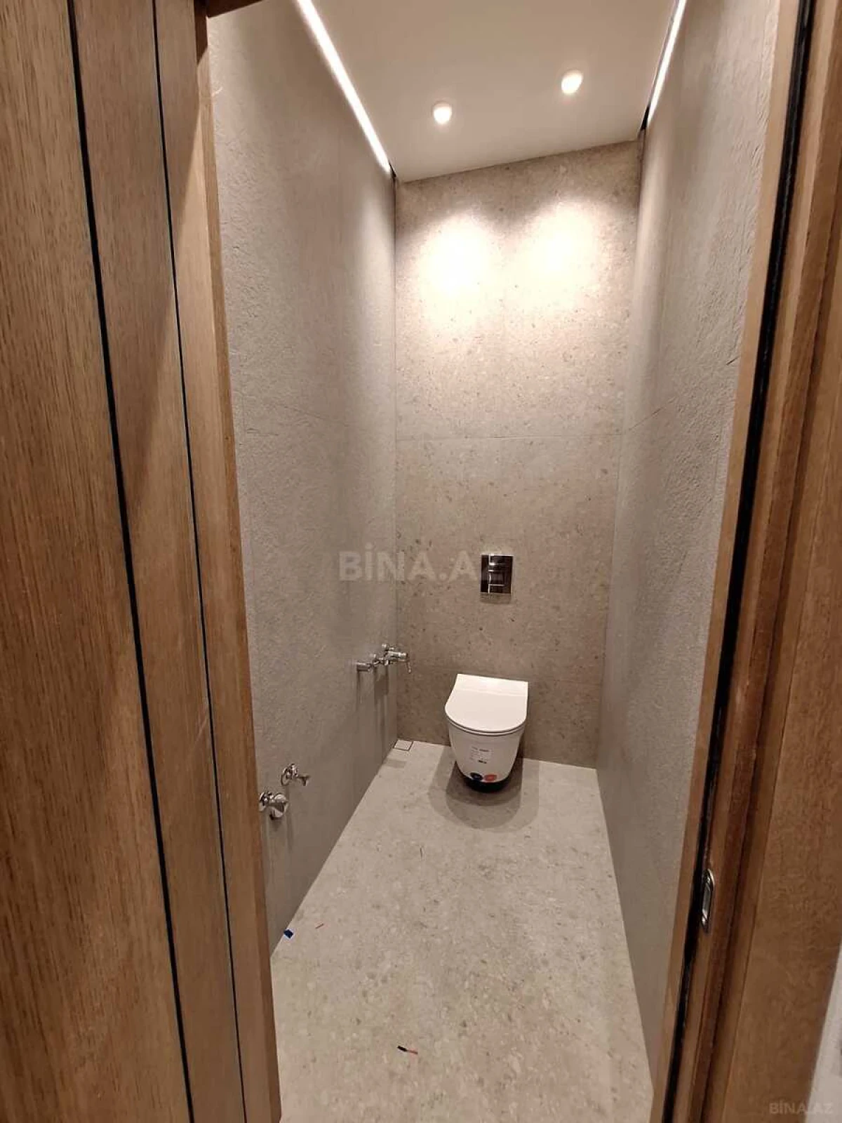 Satılır 3 otaqlı mənzil 120 m²