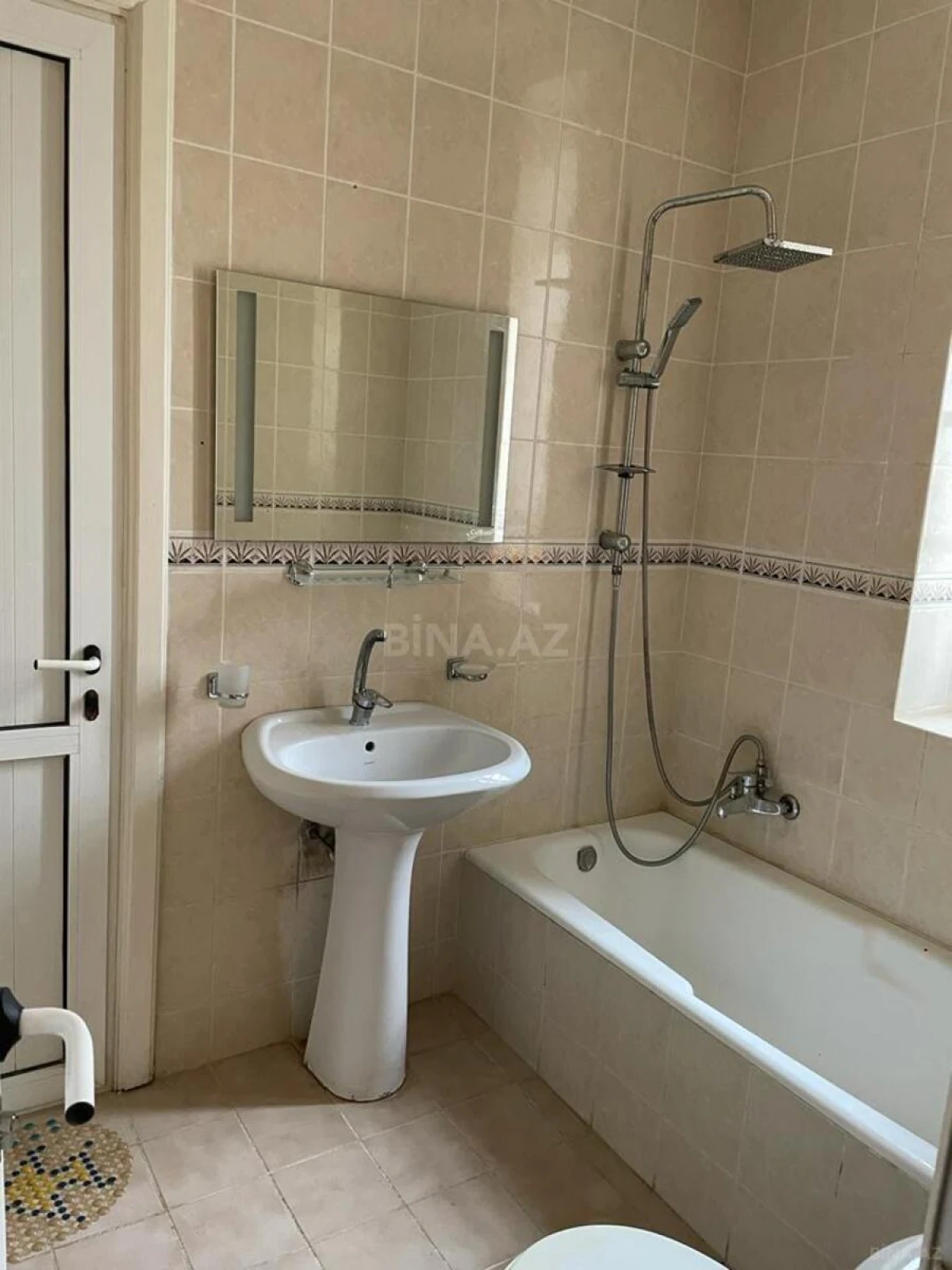 Kirayə verilir 4 otaqlı həyət evi 100 m²