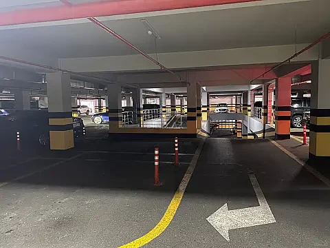 Satılır 2 otaqlı mənzil 70 m²