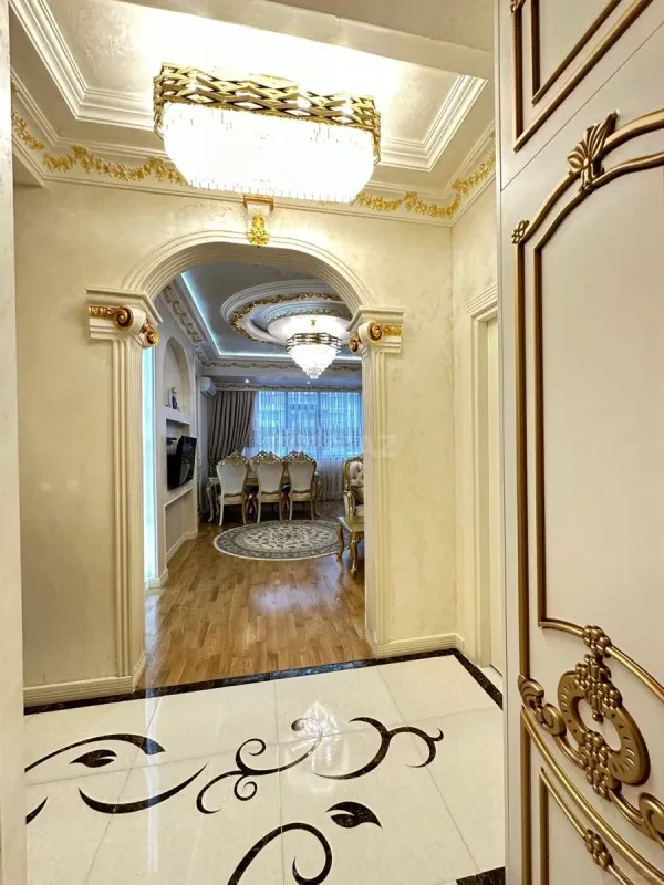 Satılır 2 otaqlı mənzil 70 m²