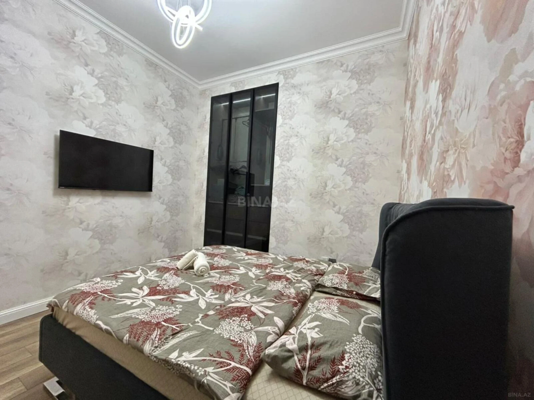 Kirayə verilir 2 otaqlı mənzil 90 m²