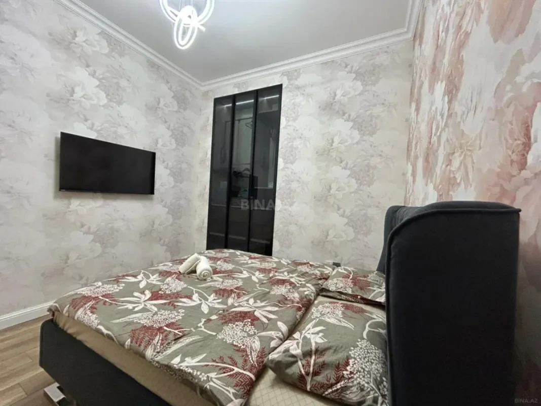 Kirayə verilir 2 otaqlı mənzil 90 m²