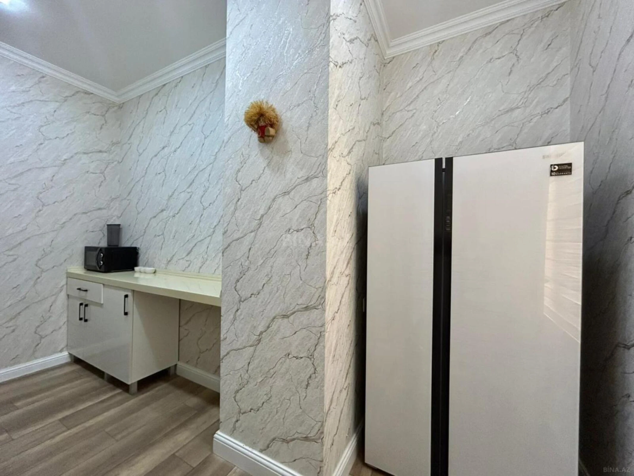 Kirayə verilir 2 otaqlı mənzil 90 m²