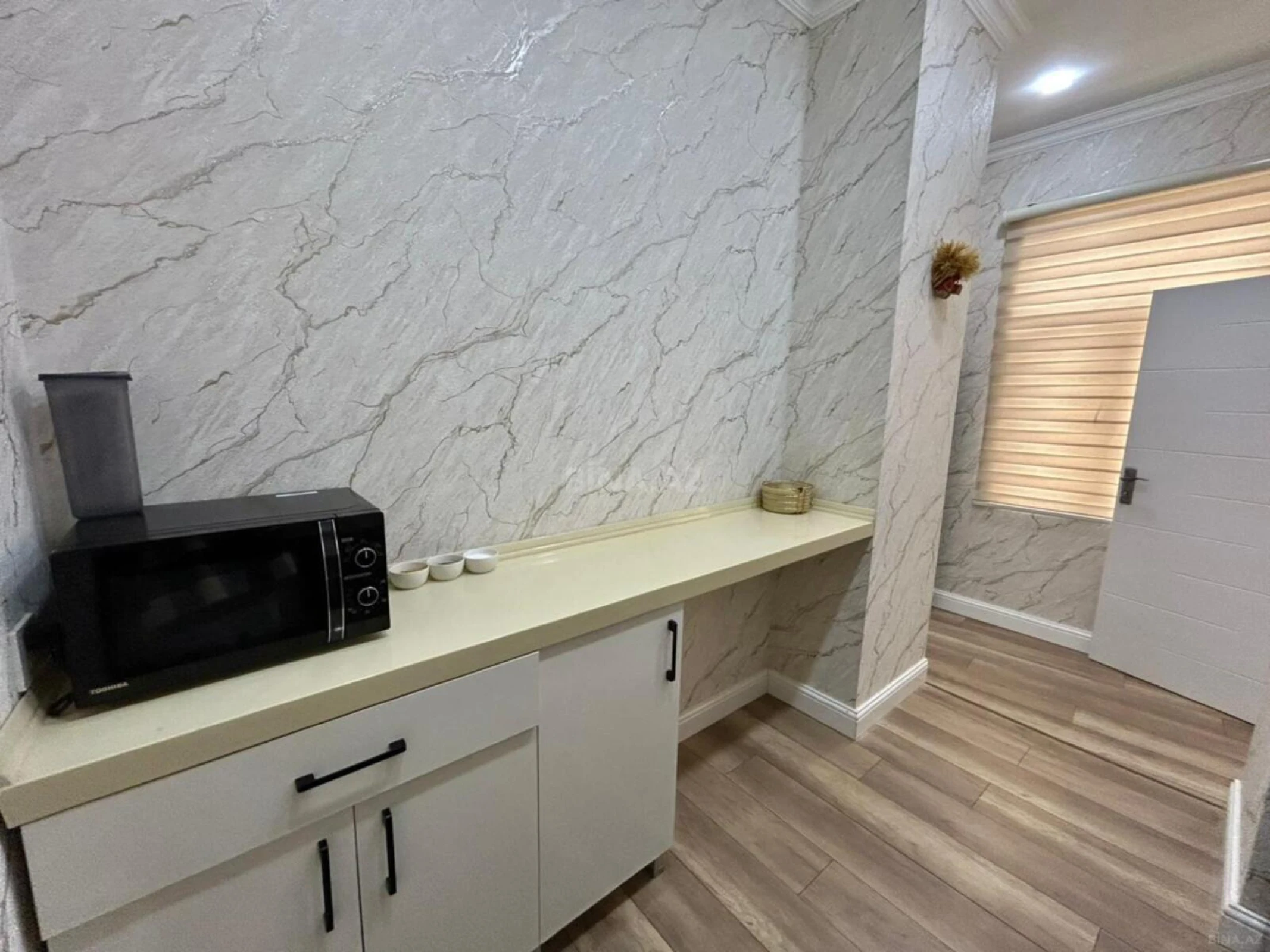Kirayə verilir 2 otaqlı mənzil 90 m²