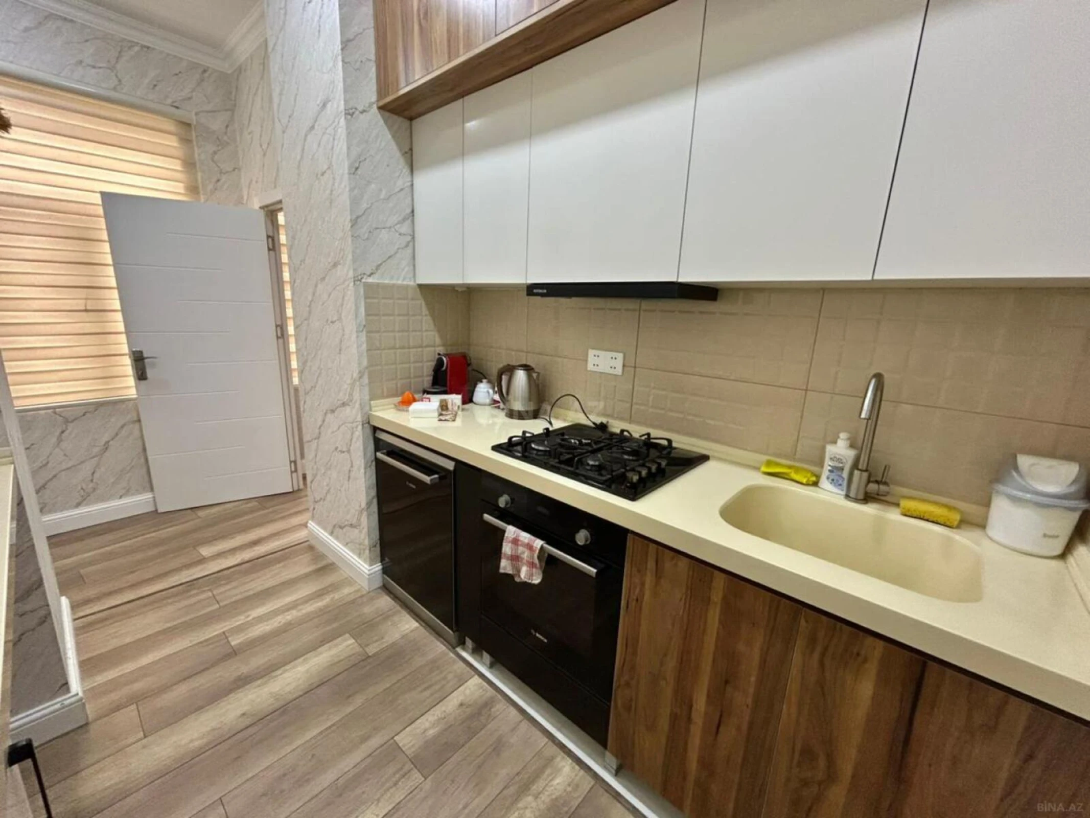 Kirayə verilir 2 otaqlı mənzil 90 m²