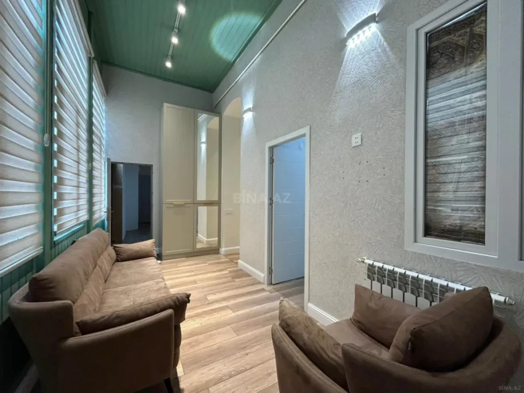 Kirayə verilir 2 otaqlı mənzil 90 m²