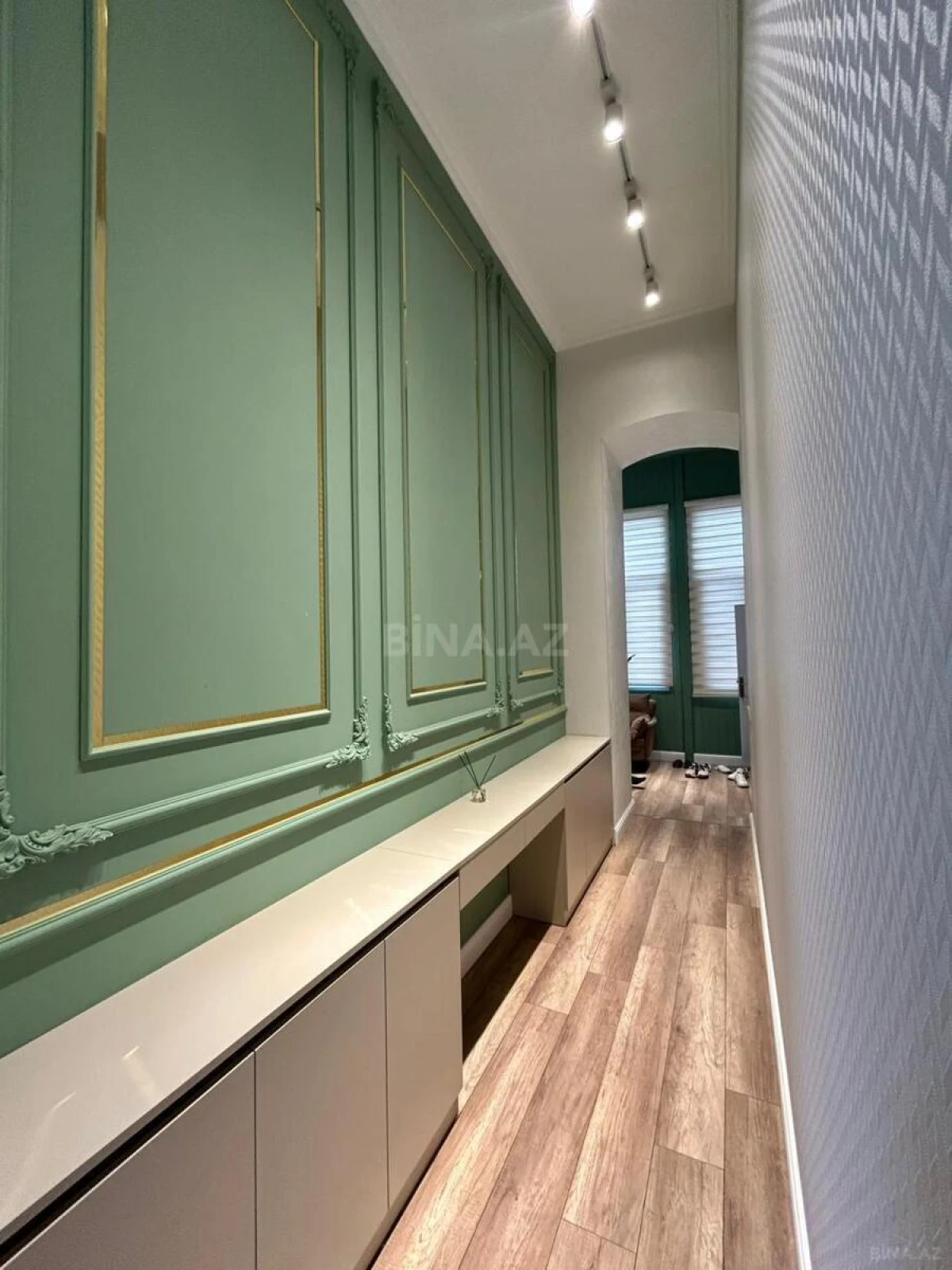 Kirayə verilir 2 otaqlı mənzil 90 m²