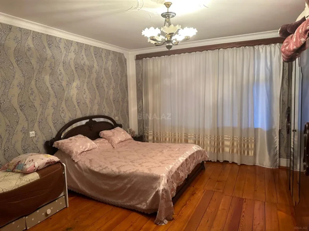Kirayə verilir 2 otaqlı mənzil 65 m²