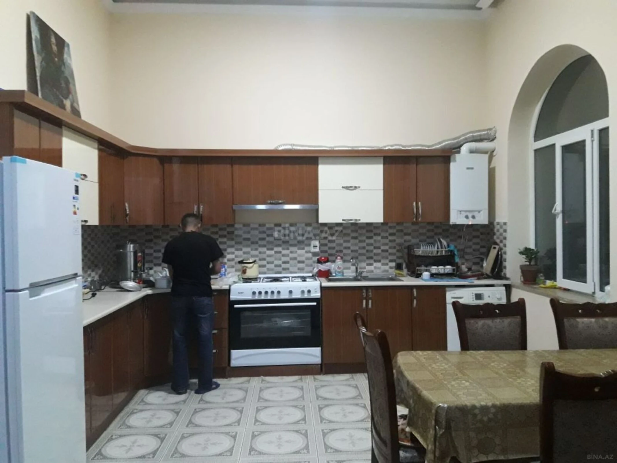 Satılır obyekt 600 m²