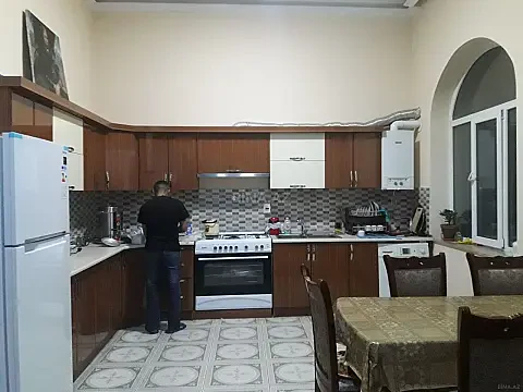 Satılır obyekt 600 m²