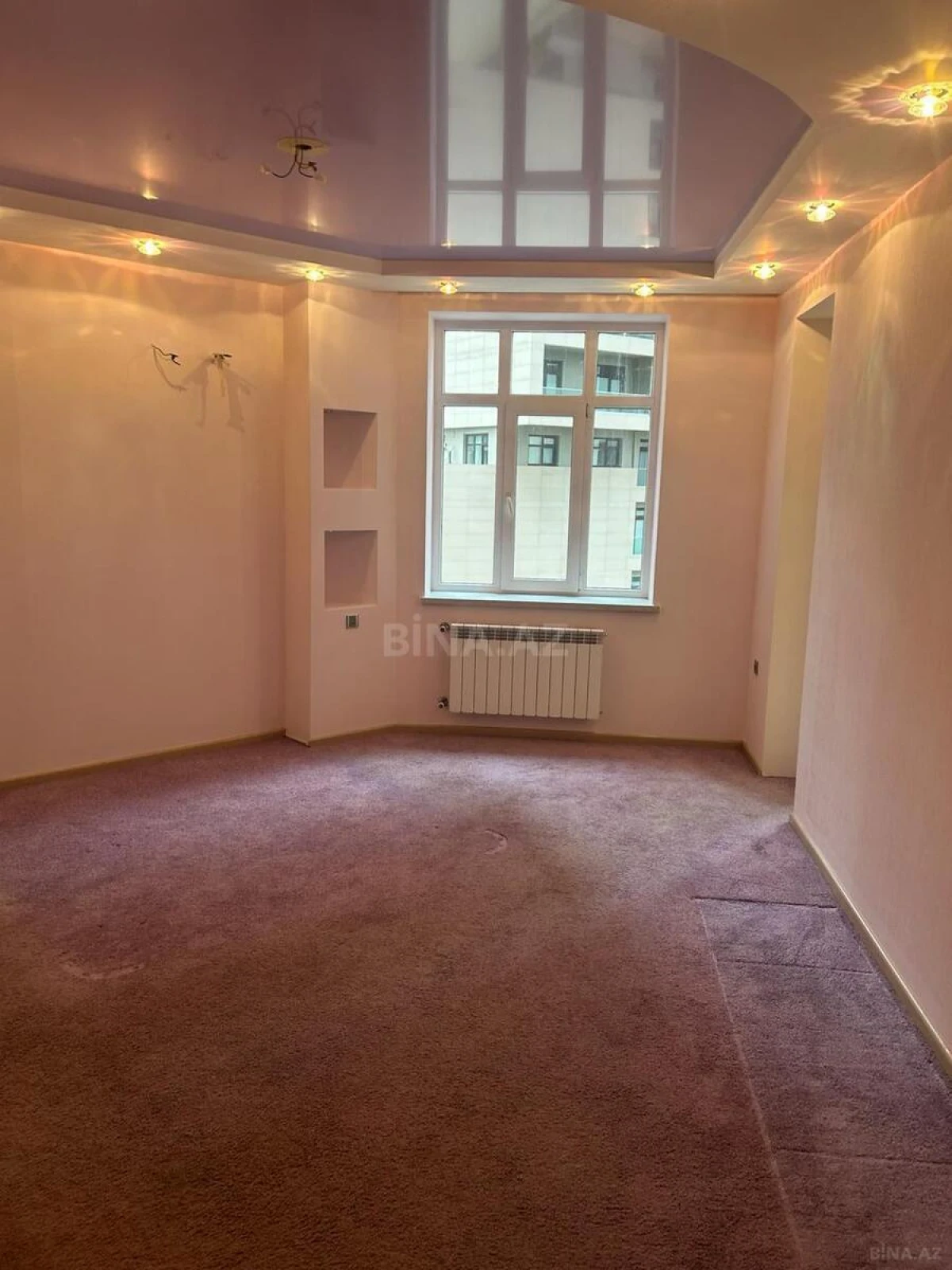 Satılır 4 otaqlı mənzil 197 m²