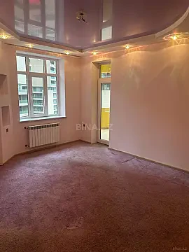 Satılır 4 otaqlı mənzil 197 m²