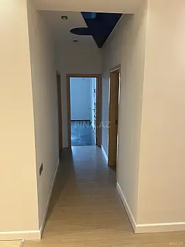 Satılır 4 otaqlı mənzil 197 m²