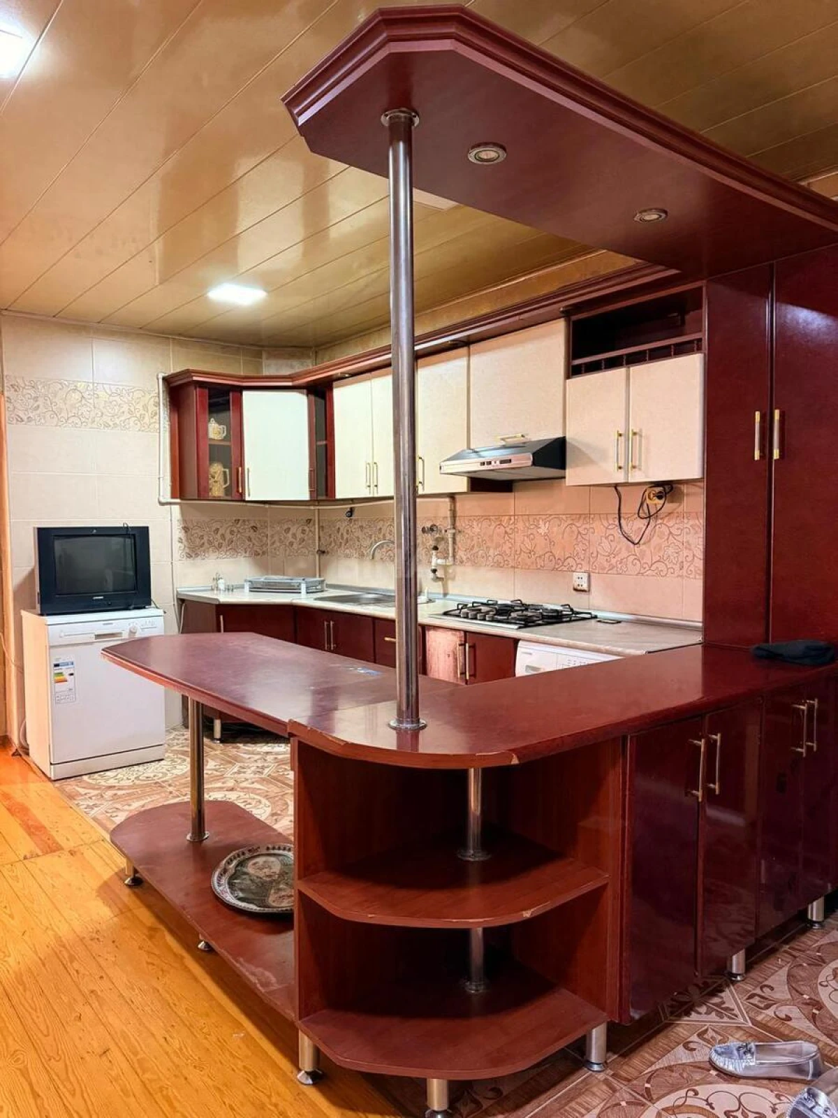 Kirayə verilir 3 otaqlı mənzil 120 m²