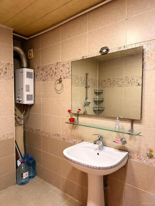 Kirayə verilir 3 otaqlı mənzil 120 m²