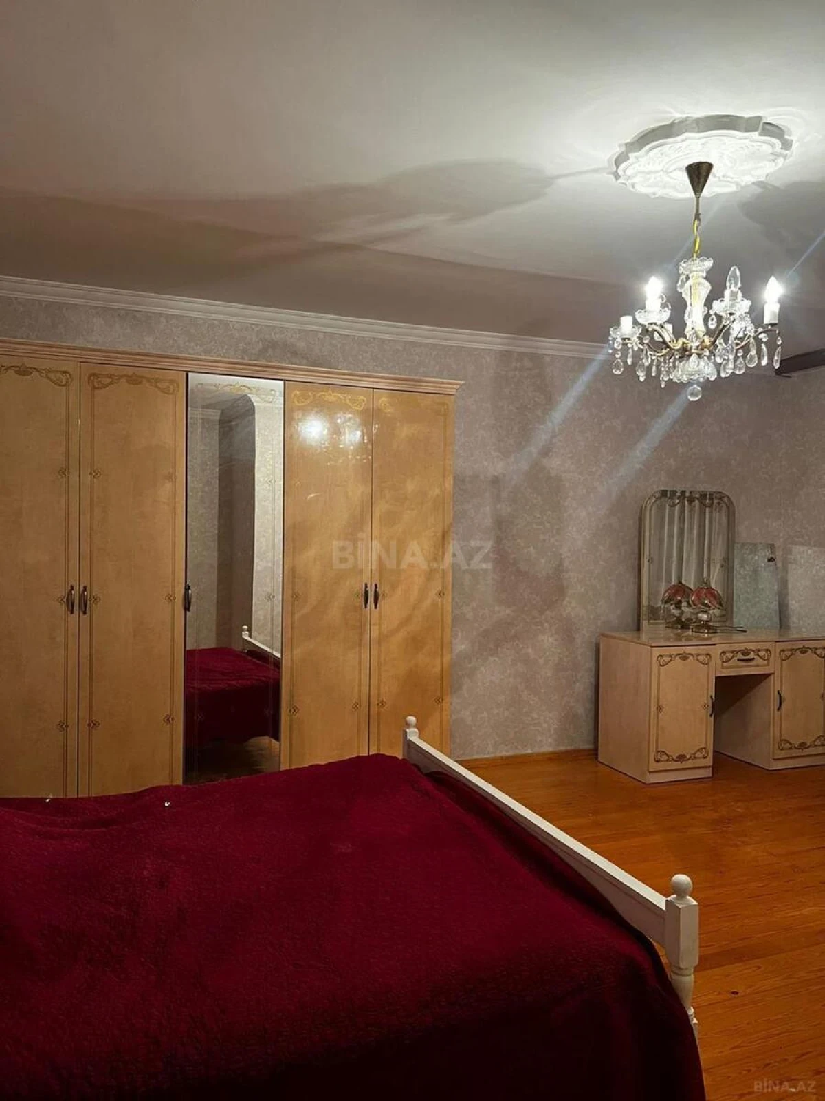 Kirayə verilir 3 otaqlı mənzil 120 m²