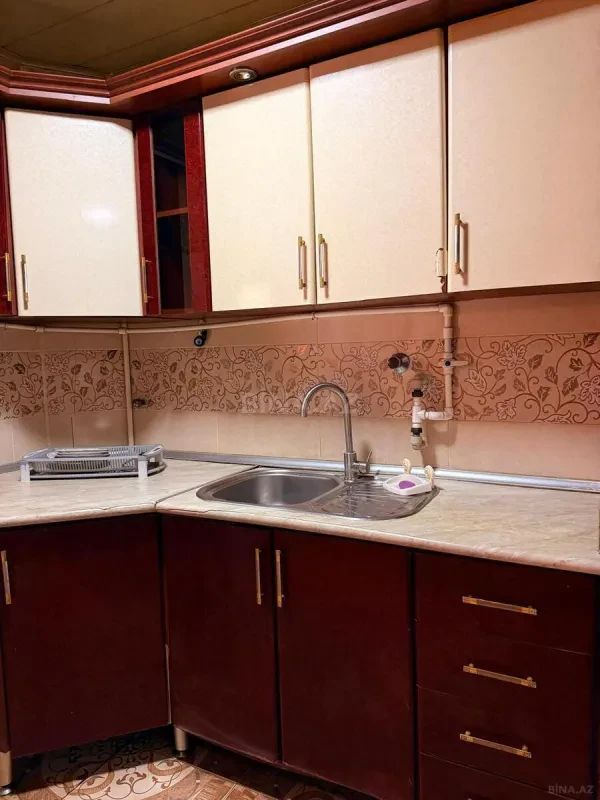 Kirayə verilir 3 otaqlı mənzil 120 m²