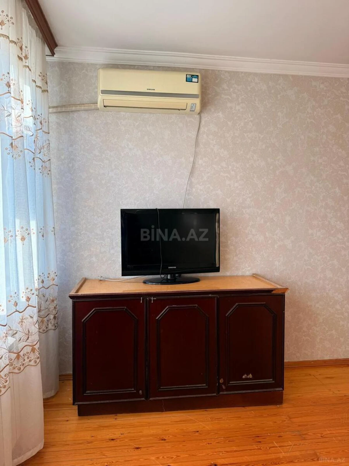 Kirayə verilir 3 otaqlı mənzil 120 m²