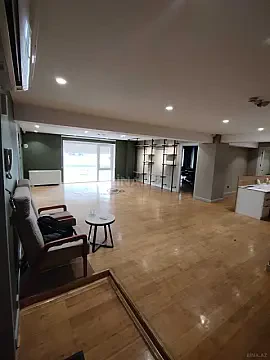 Kirayə verilir 3 otaqlı ofis 125 m²