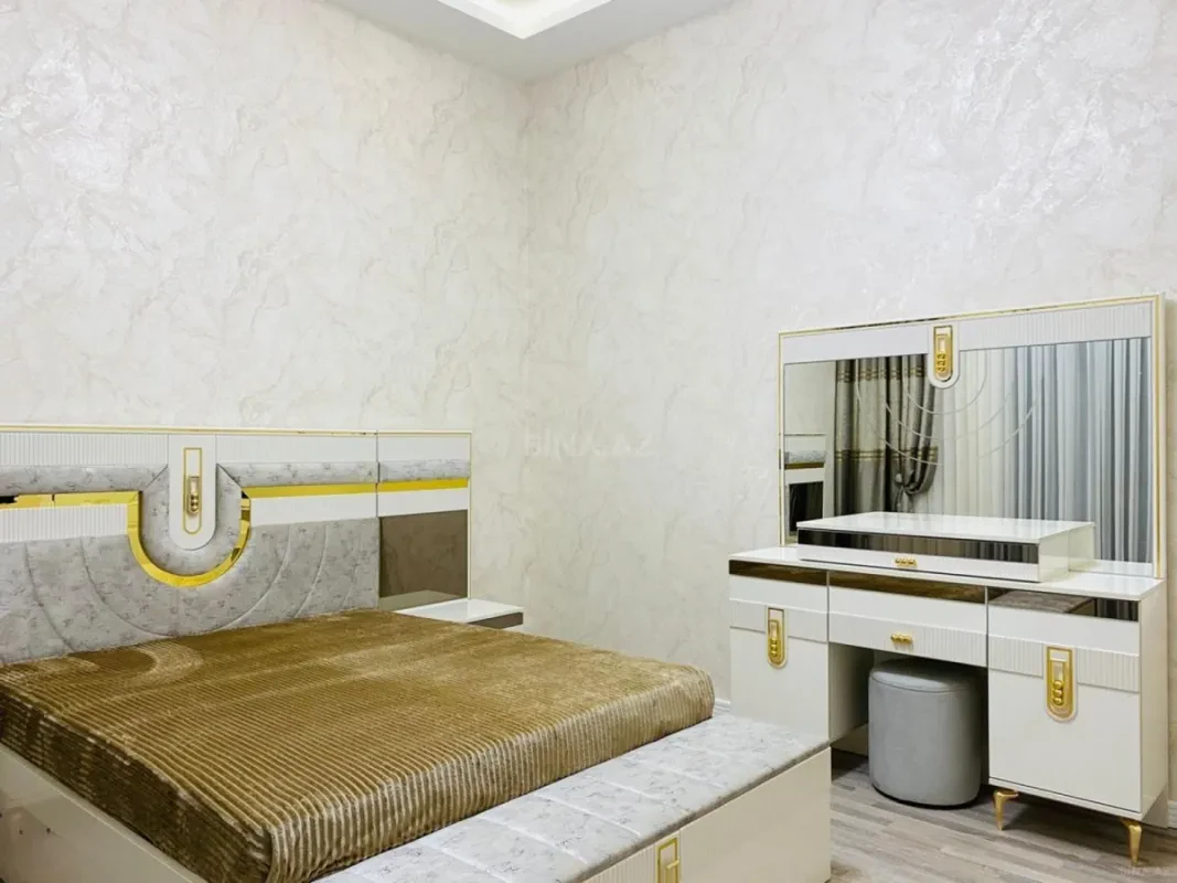 Satılır 4 otaqlı həyət evi 180 m²