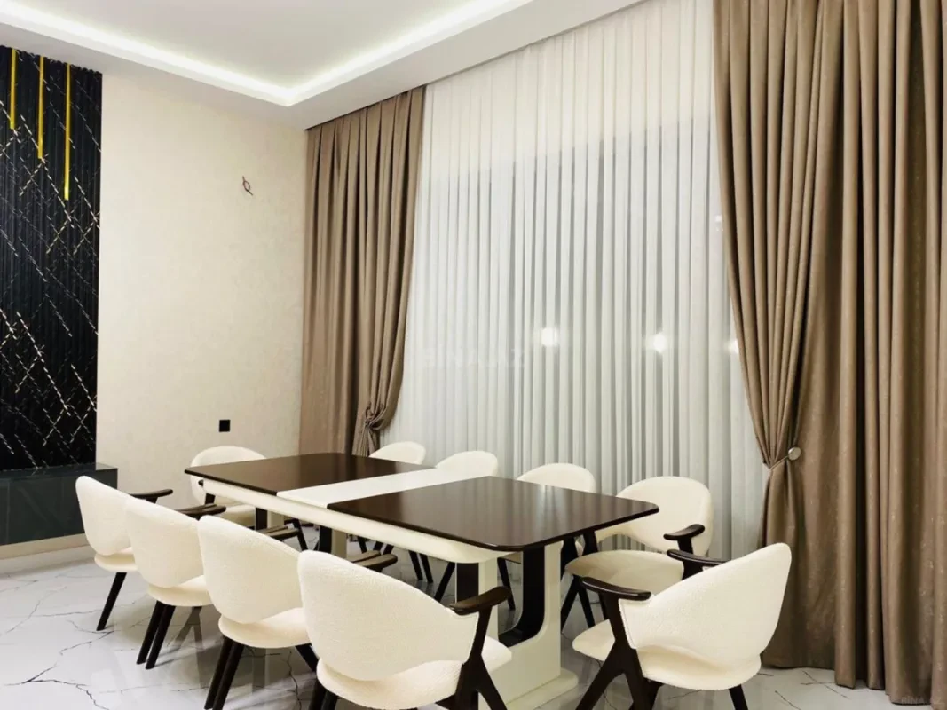 Satılır 4 otaqlı həyət evi 180 m²