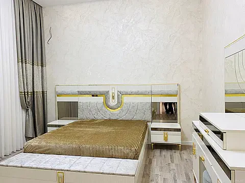 Satılır 4 otaqlı həyət evi 180 m²