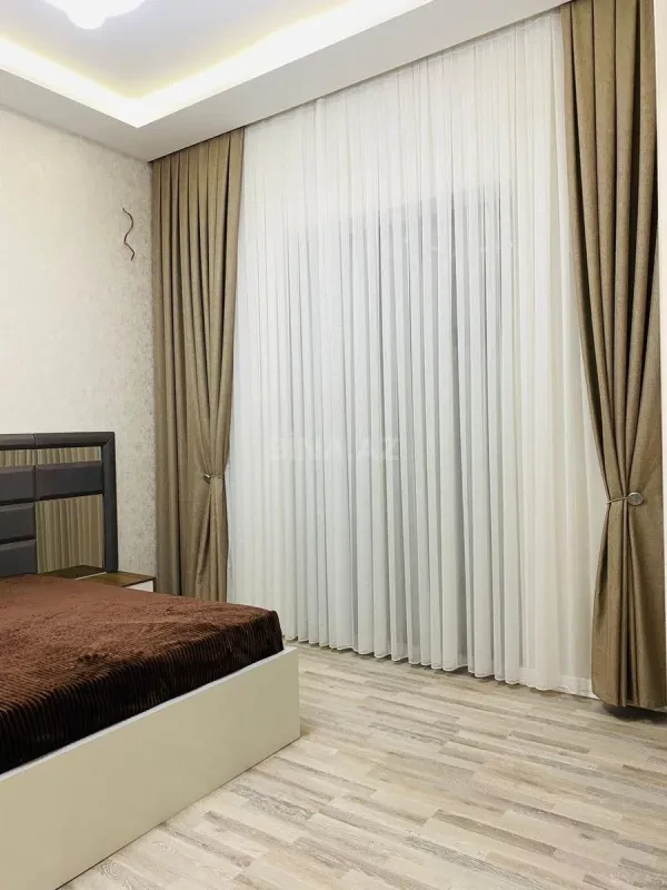 Satılır 4 otaqlı həyət evi 180 m²