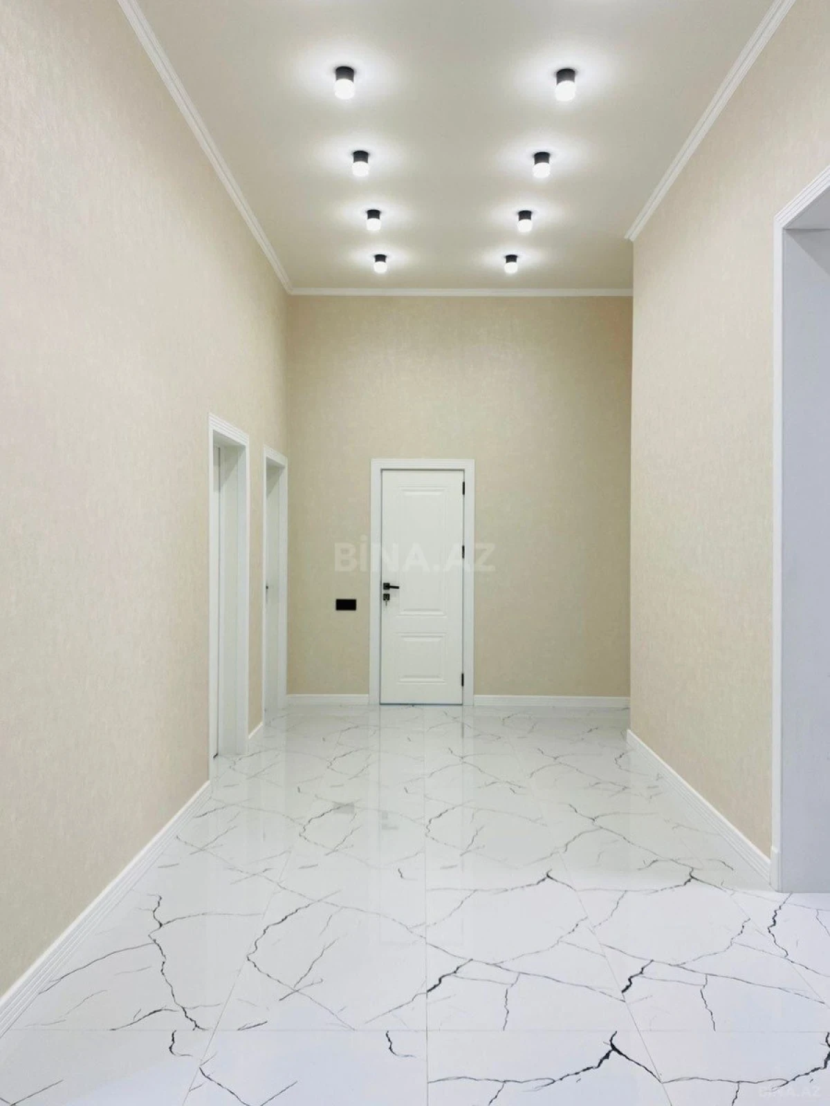 Satılır 4 otaqlı həyət evi 180 m²