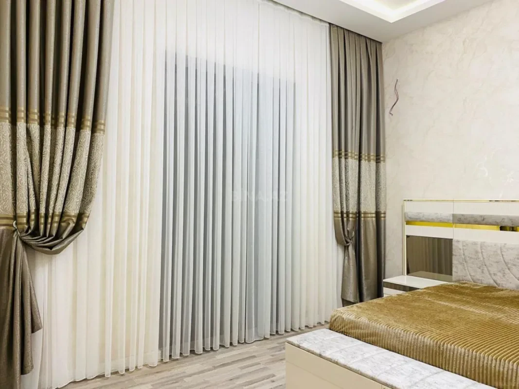 Satılır 4 otaqlı həyət evi 180 m²
