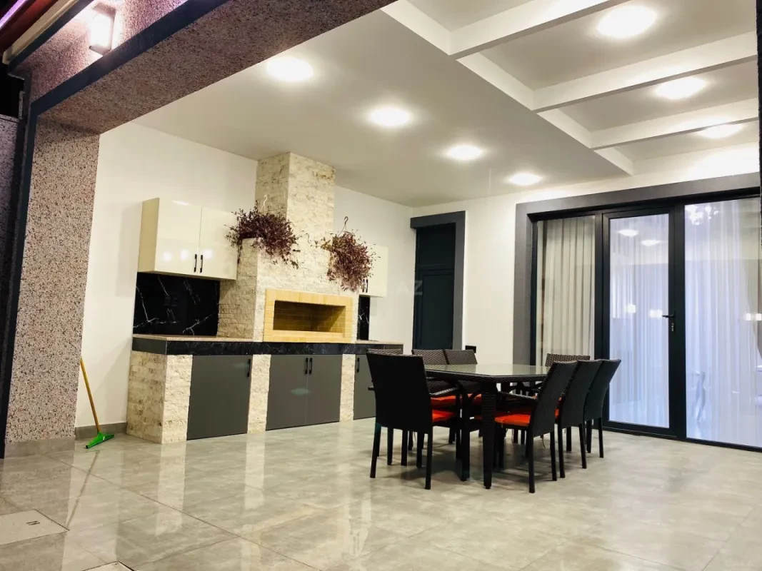 Satılır 4 otaqlı həyət evi 180 m²