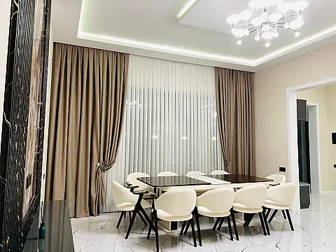 Satılır 4 otaqlı həyət evi 180 m²