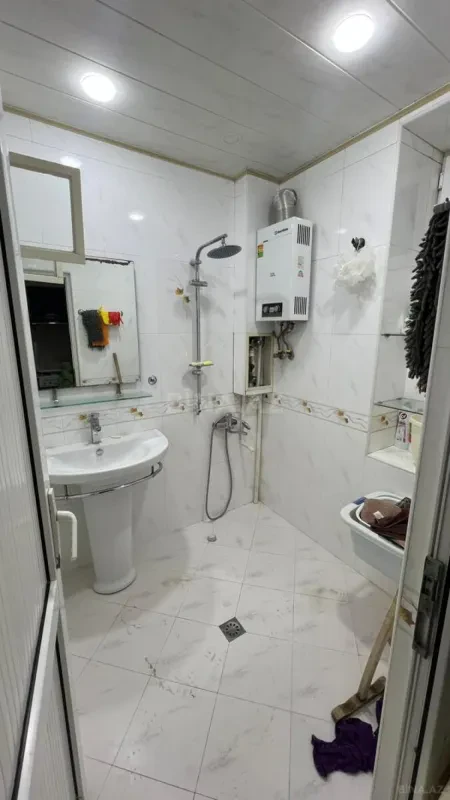 Kirayə verilir 2 otaqlı mənzil 50 m²