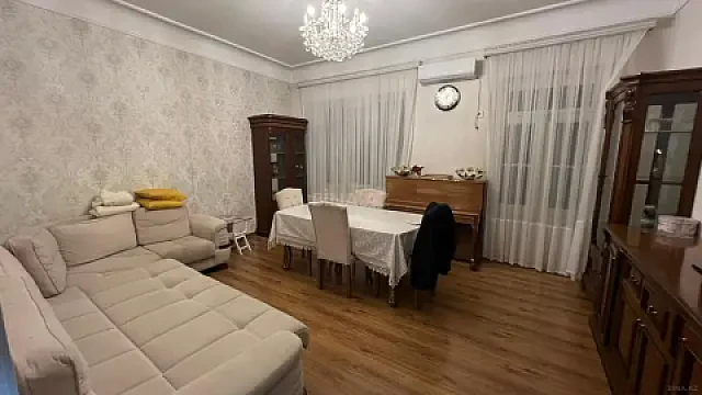 Kirayə verilir 2 otaqlı mənzil 50 m²