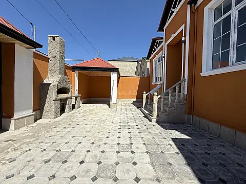 Satılır 4 otaqlı həyət evi 120 m²