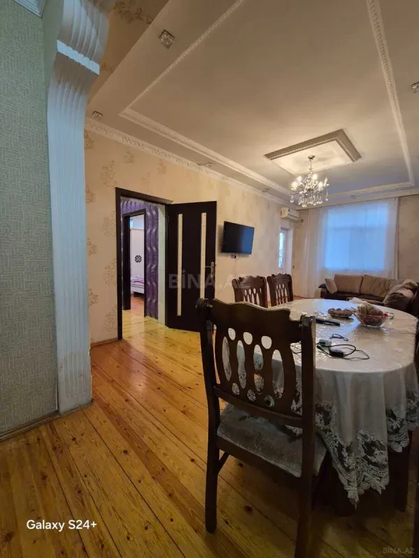 Satılır 2 otaqlı mənzil 72 m²