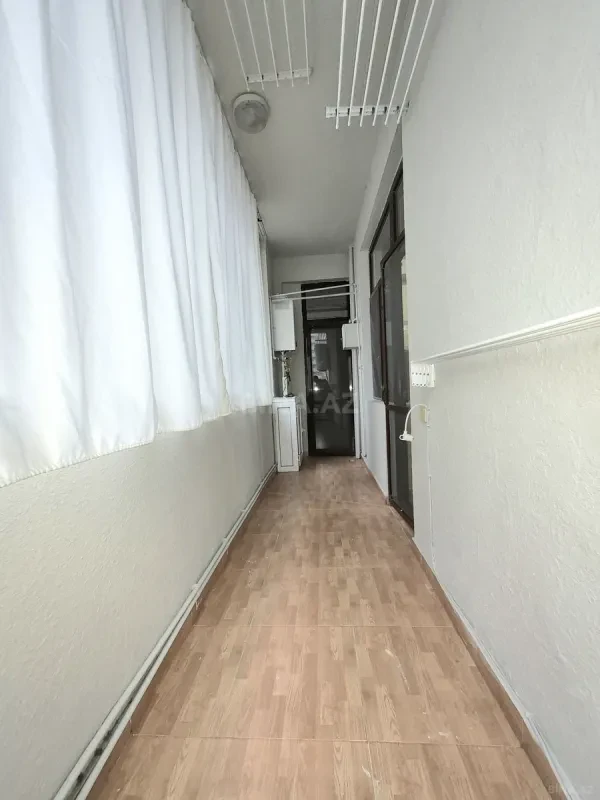 Satılır 3 otaqlı mənzil 165 m²