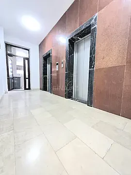 Satılır 3 otaqlı mənzil 165 m²