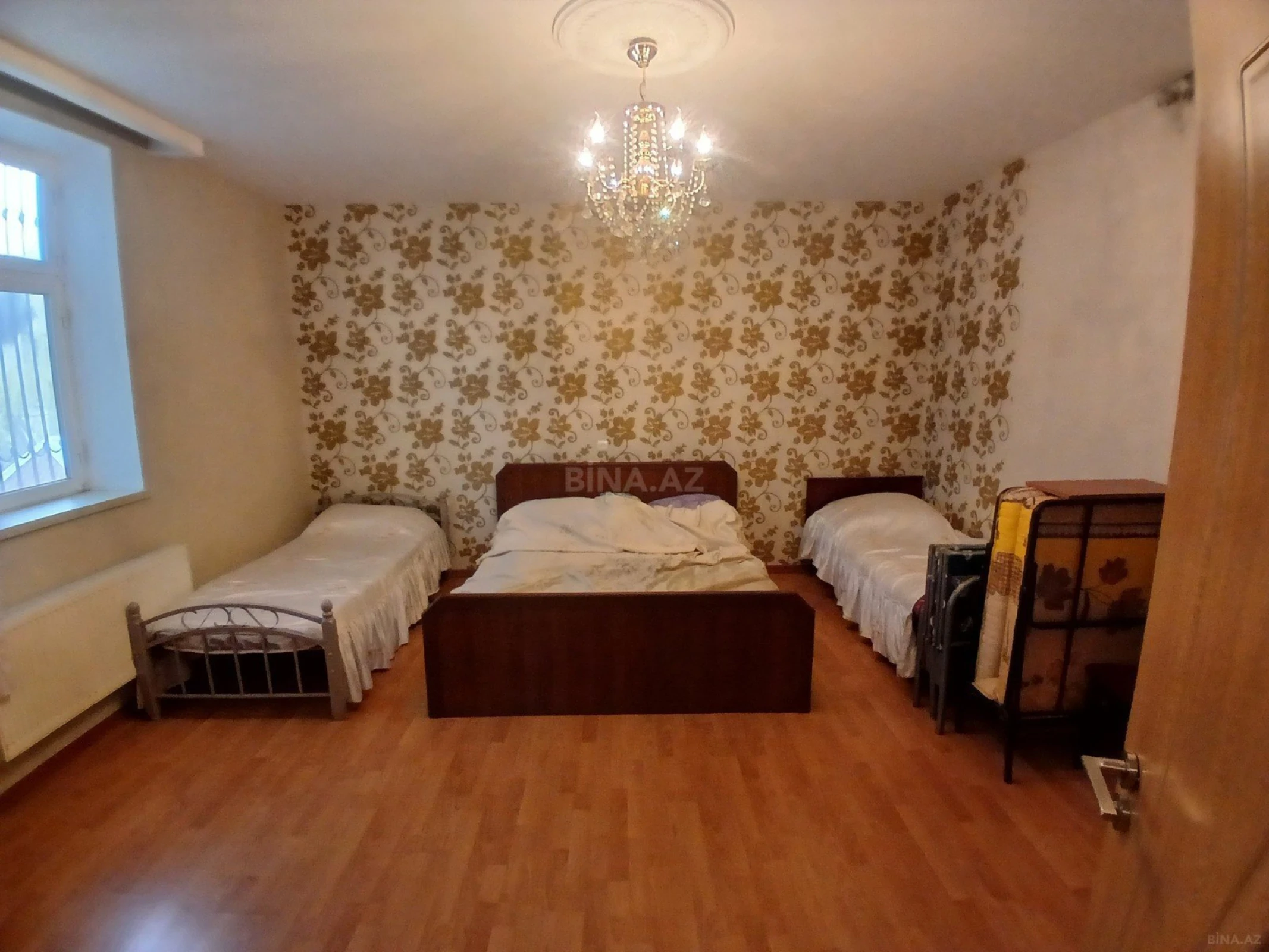 Satılır 8 otaqlı həyət evi 250 m²