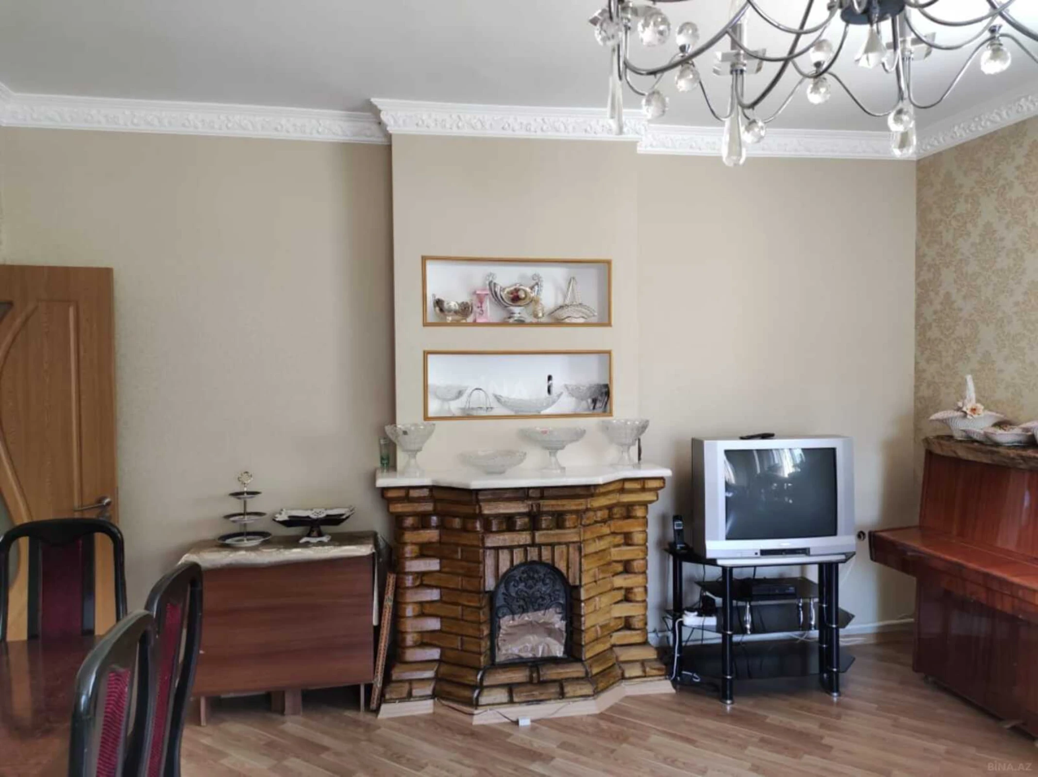Satılır 8 otaqlı həyət evi 250 m²