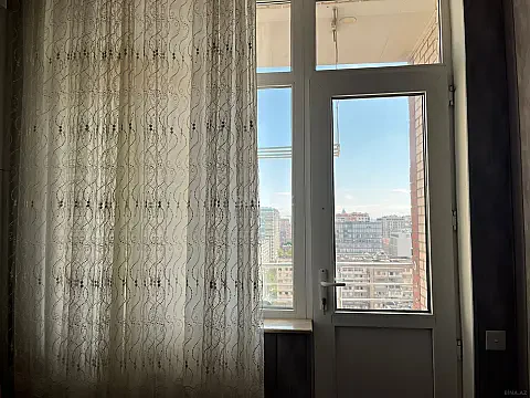 Satılır 3 otaqlı mənzil 105 m²